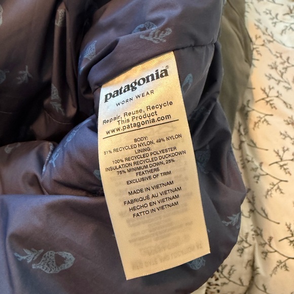 Patagonia Women's Blue Bivy Down Puffer Vest - Picture 6 of 7
